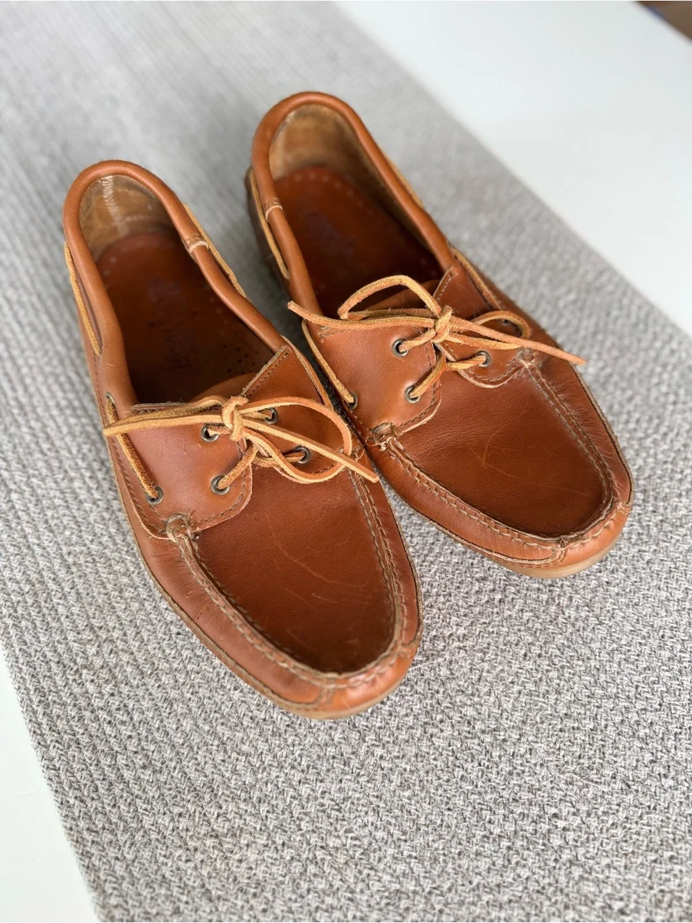 Minnetonka Chestnut Genuine Leather Loafers Boat Shoes Size 11.5